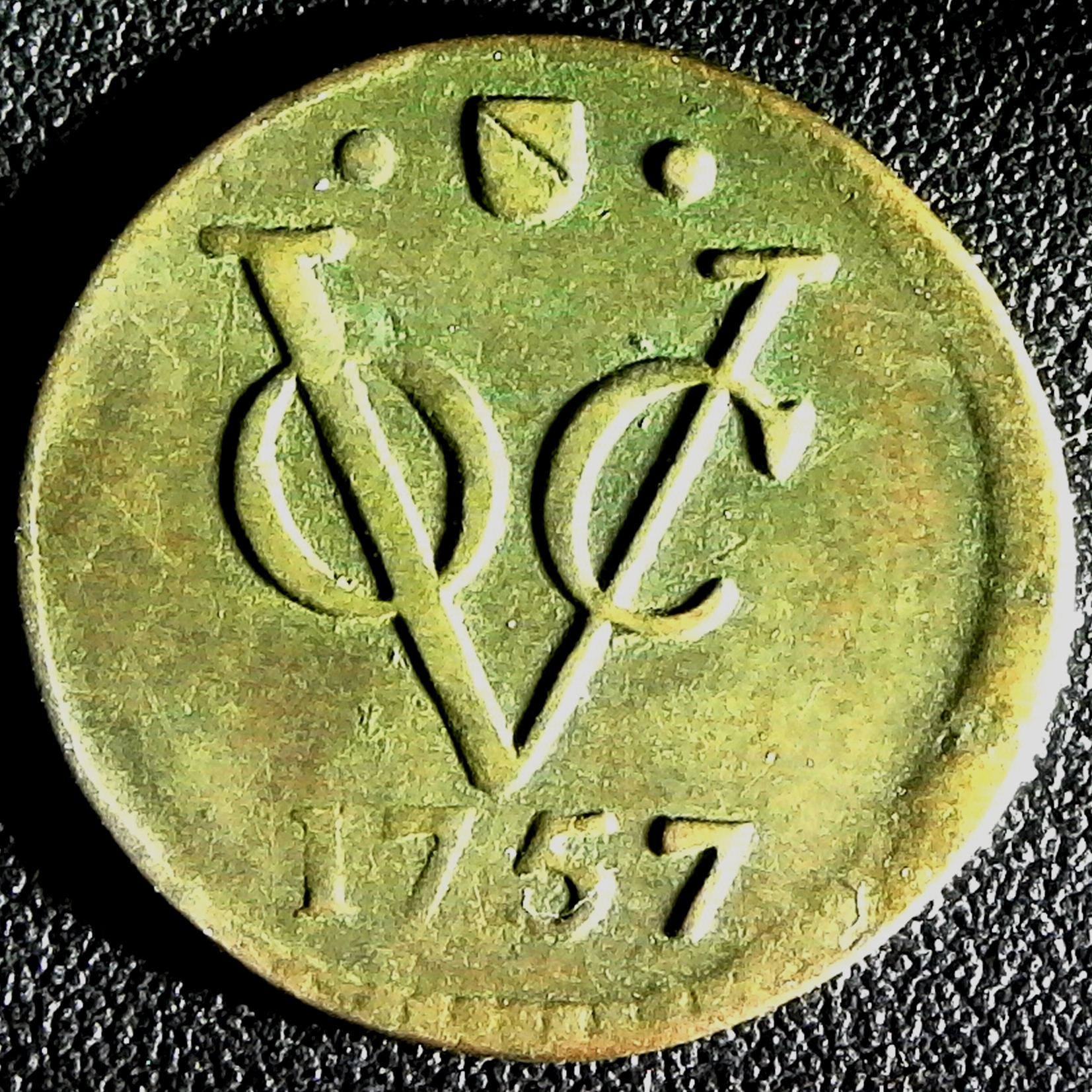 Netherlands East Indies Utrecht arms half duit 1757 obv.jpg