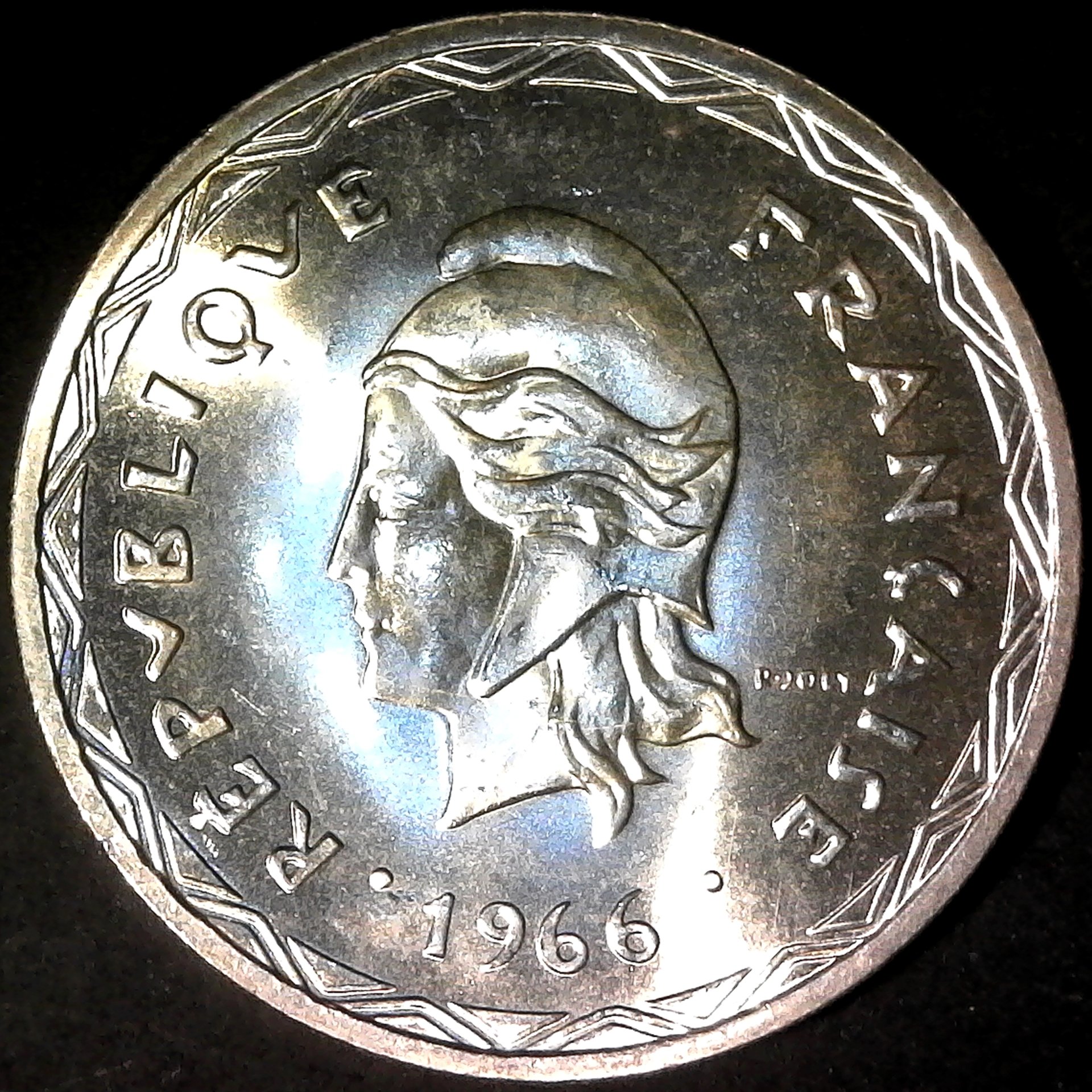 New Hebrides 100 Francs 1966 rev A.jpg