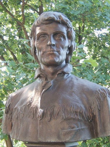 New York School_Daniel Boone Bust.png