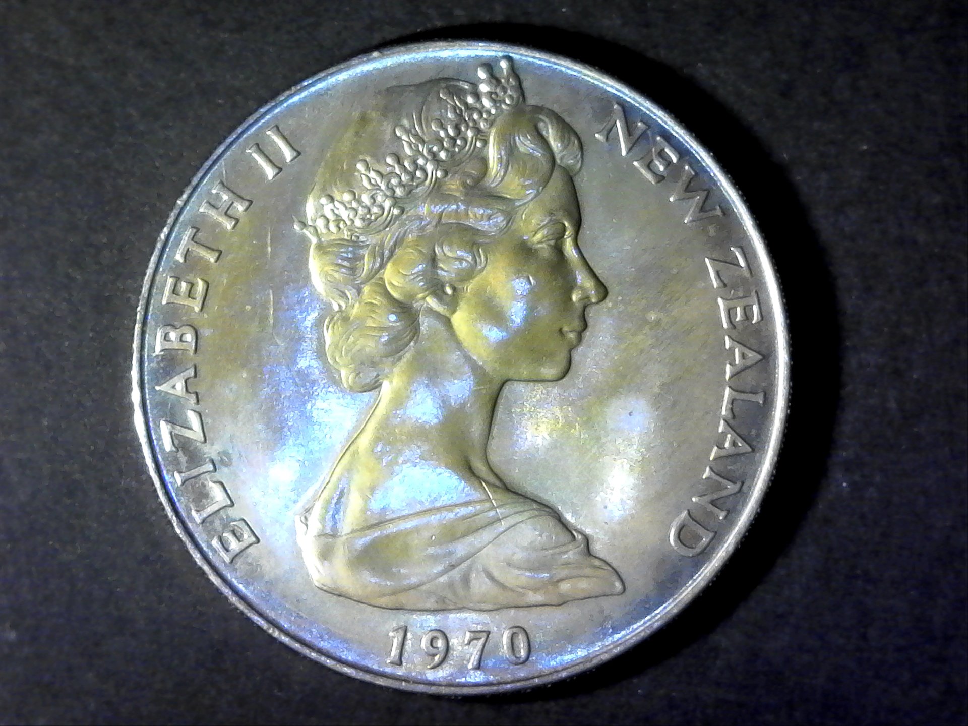 New Zealand One Dollar 1970 obv.jpg