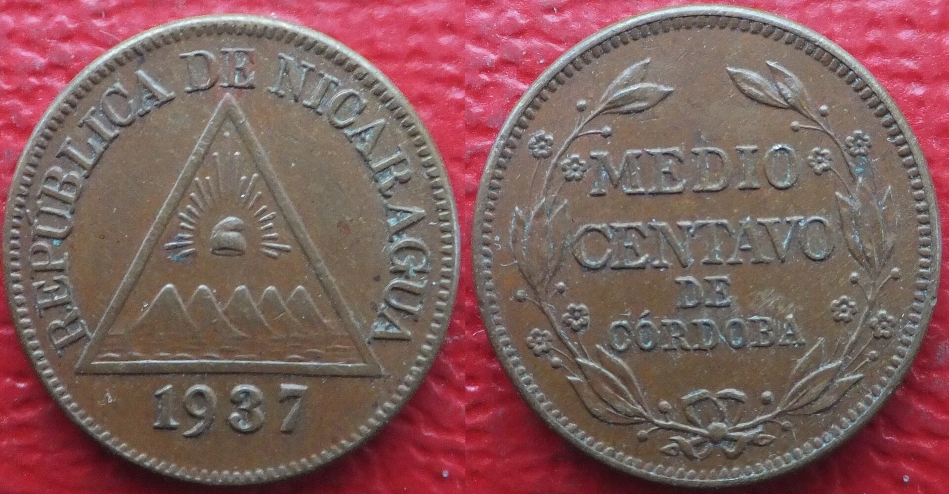 Nicaragua ½ centavo 1937 (3).jpg