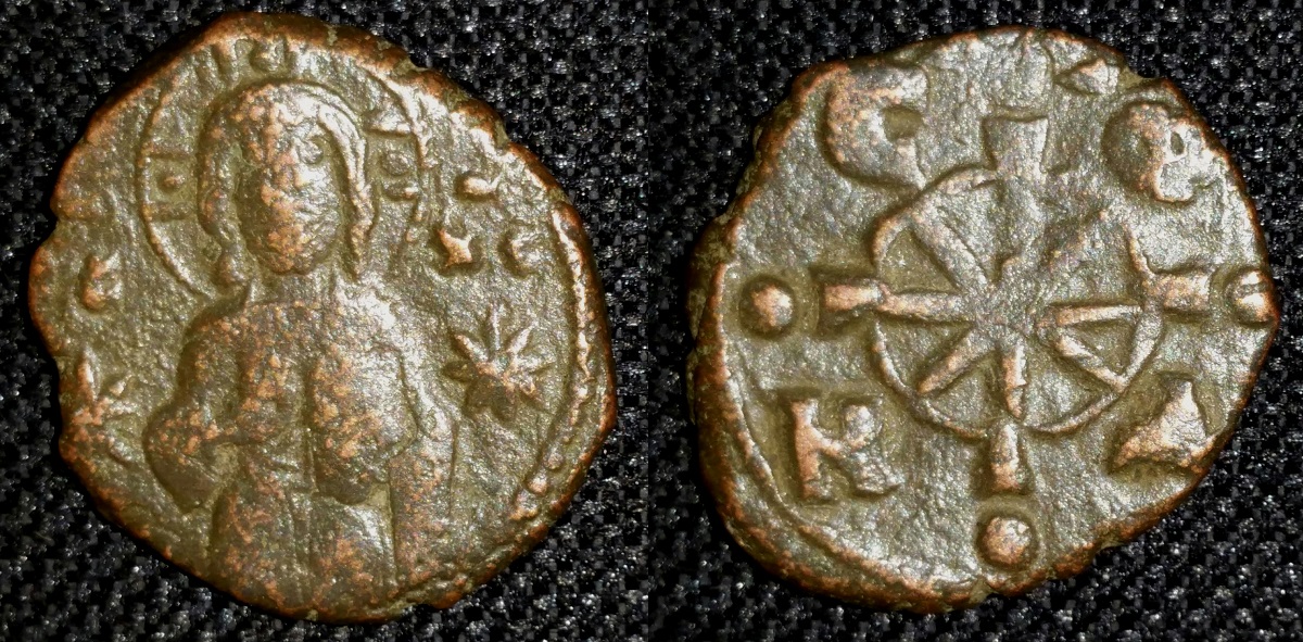 Nicephorus Follis 1a.jpg