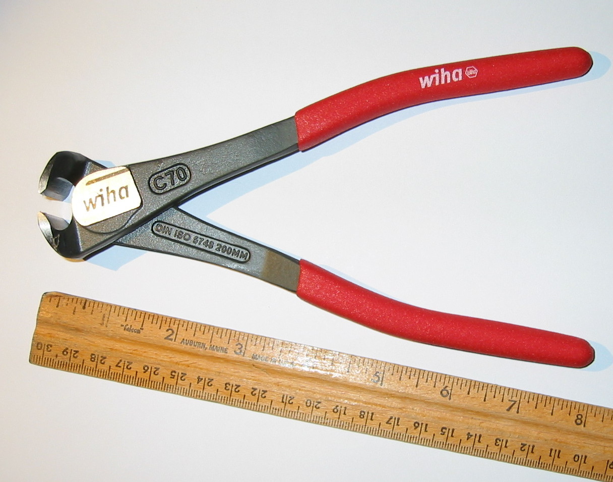 nippers_8_inch_Wiha_b.JPG