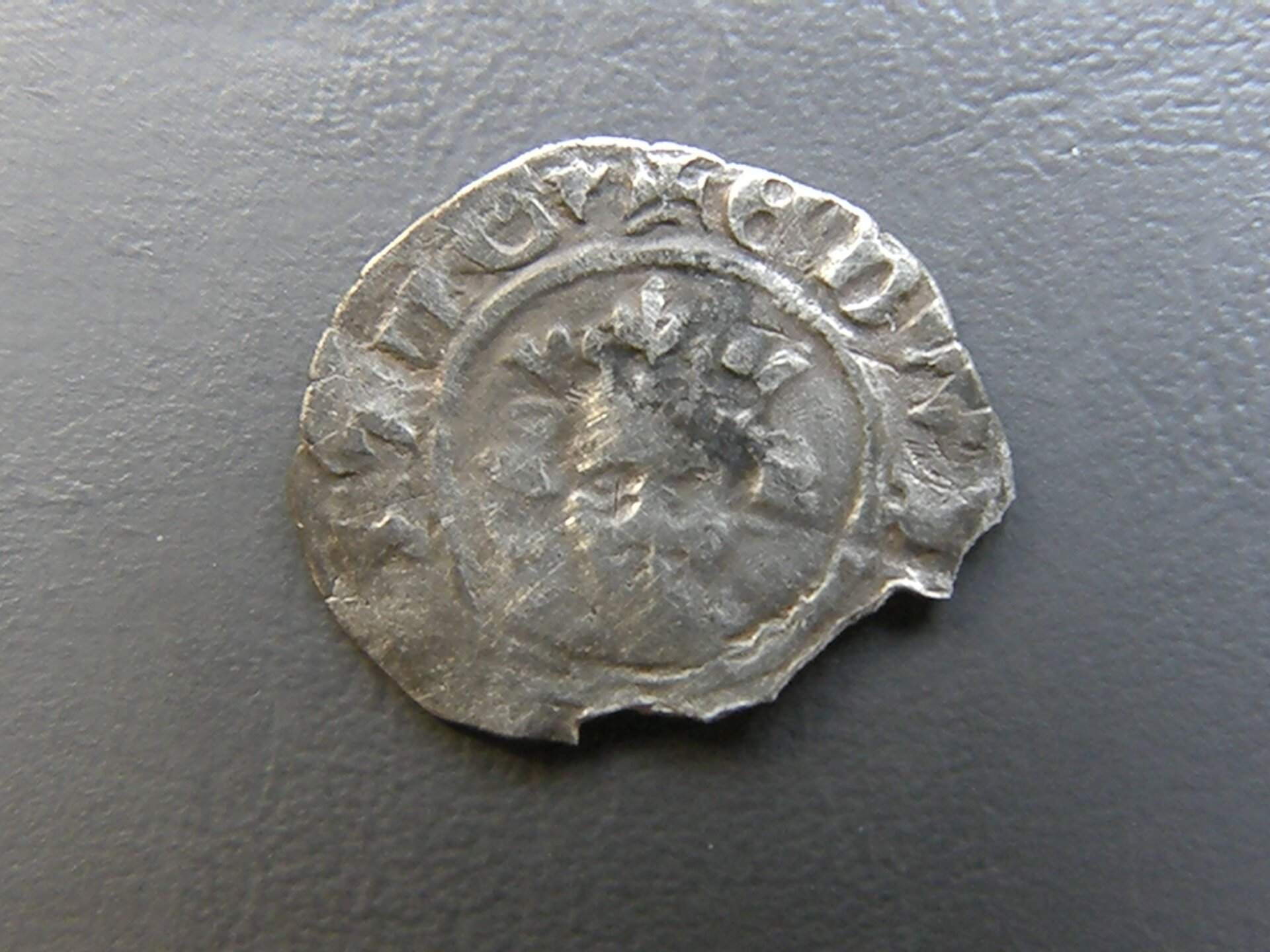 obverse Edward halfpenny.JPG