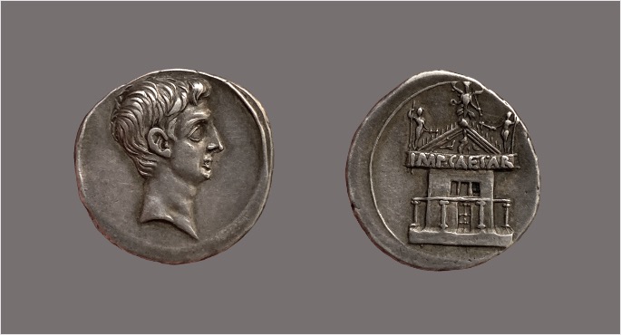 Octavian denarius curia.jpg