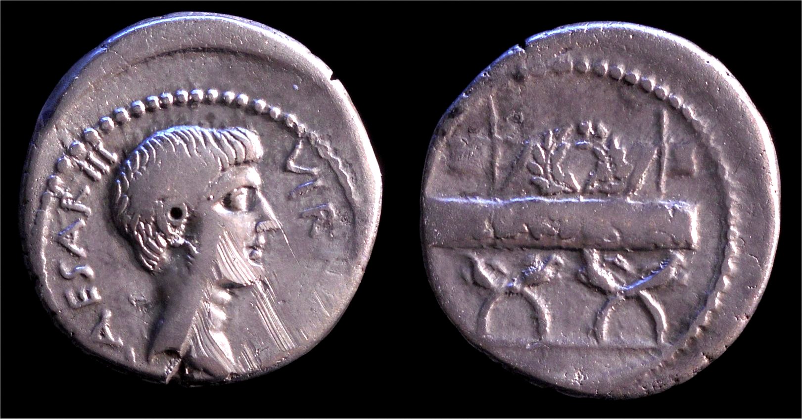 Octavian Denarius RSC-55.jpg