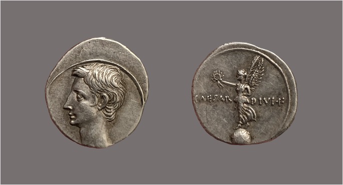 Octavian denarius victory.jpg