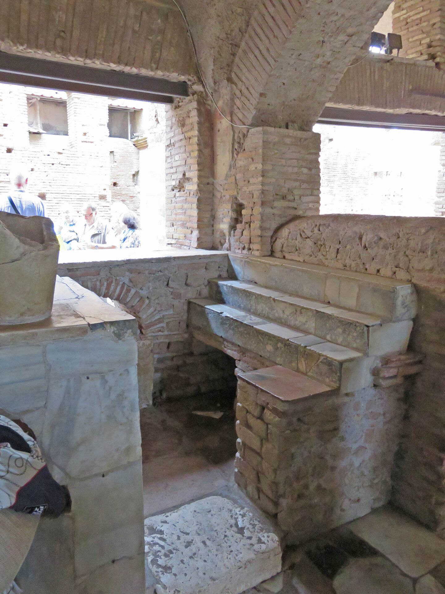 Ostia restaurant dishwashing area.jpg