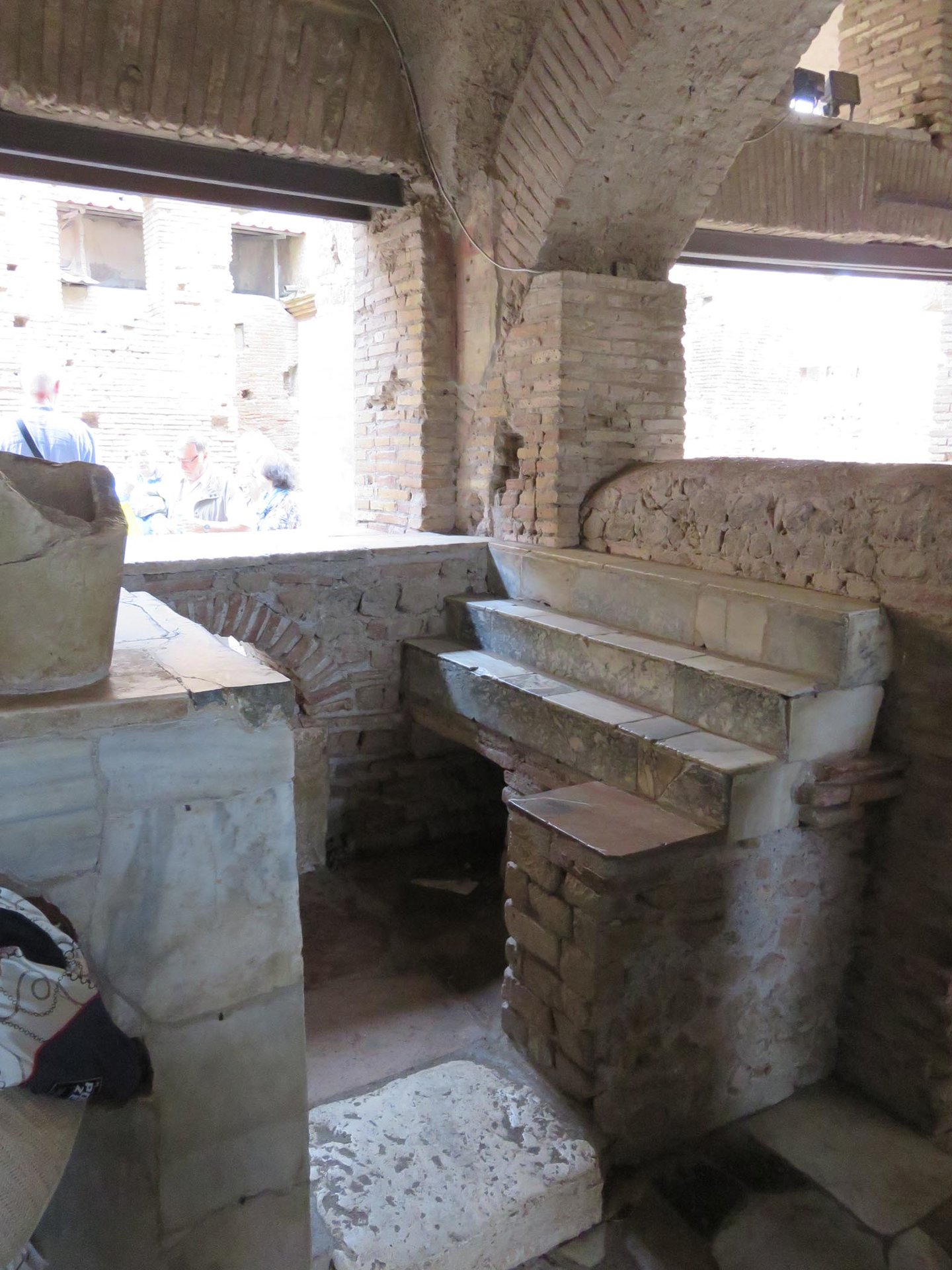 Ostia restaurant dishwashing area.jpg