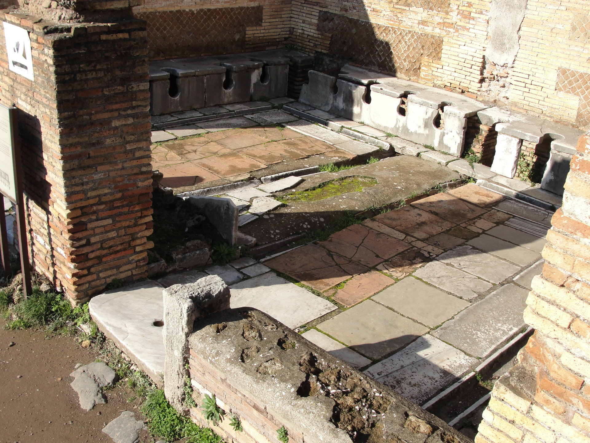 Ostia_Jan2010_GTR 083.JPG