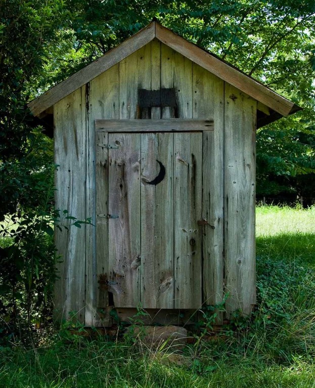 outhouse.jpg