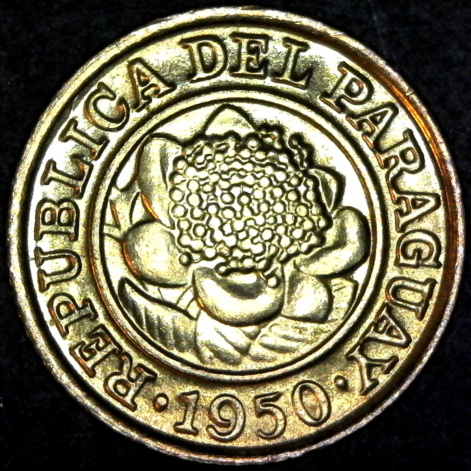 Paraguay 1 Centimo 1950 obv.jpg