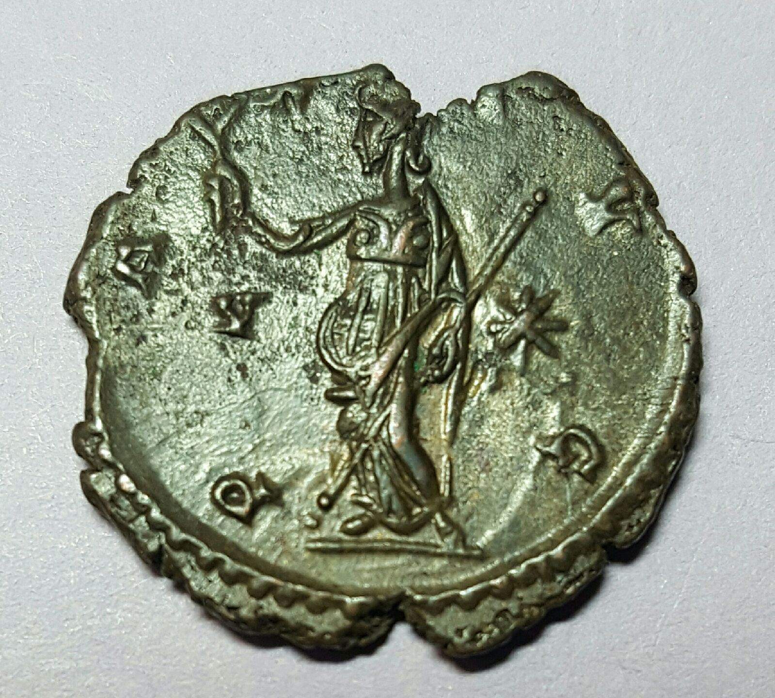 Paxo on rev-Victorinus on Obv.jpg