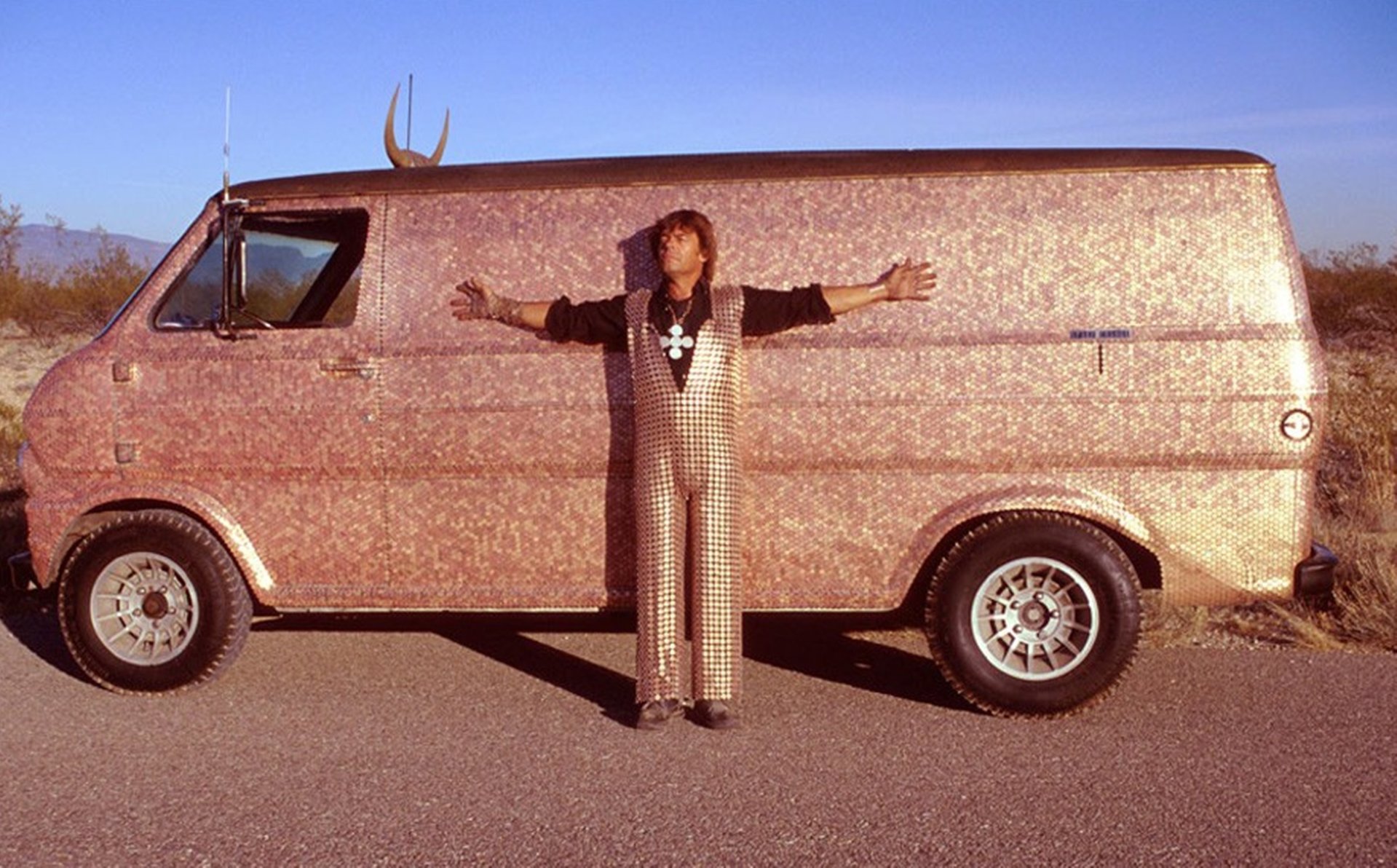 penny-van-art-car-steve-baker-art-car-agency-photo-harrod-blank-main-pv2.jpg
