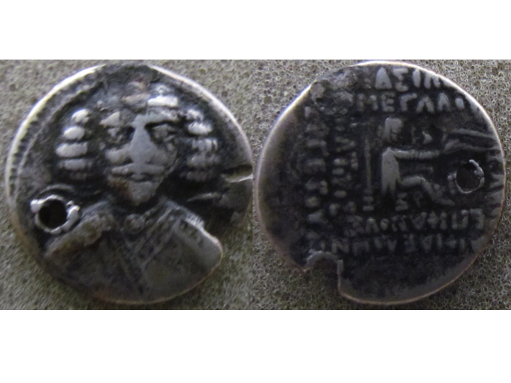 Phraates III facing.jpg