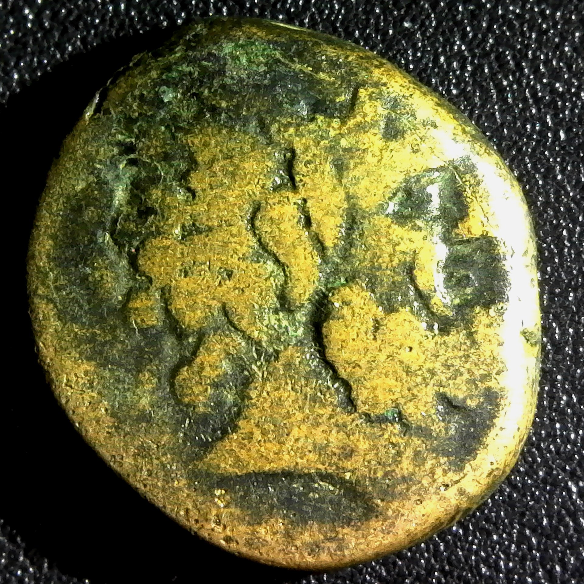 PHRYGIA, Apameia. Circa 88-40 BC. Æ Zeus Artemis obv.jpg