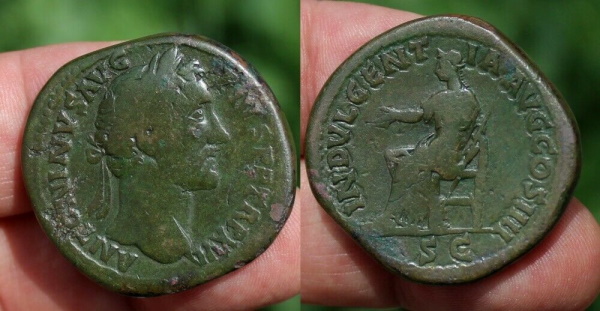 pius sestertius.jpg