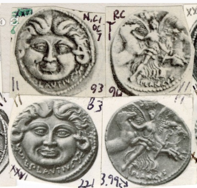 Plautius Plancus (Medusa-Aurora) die match - Schaefer Binder 9, p. 185-0 No. XXVI.jpg