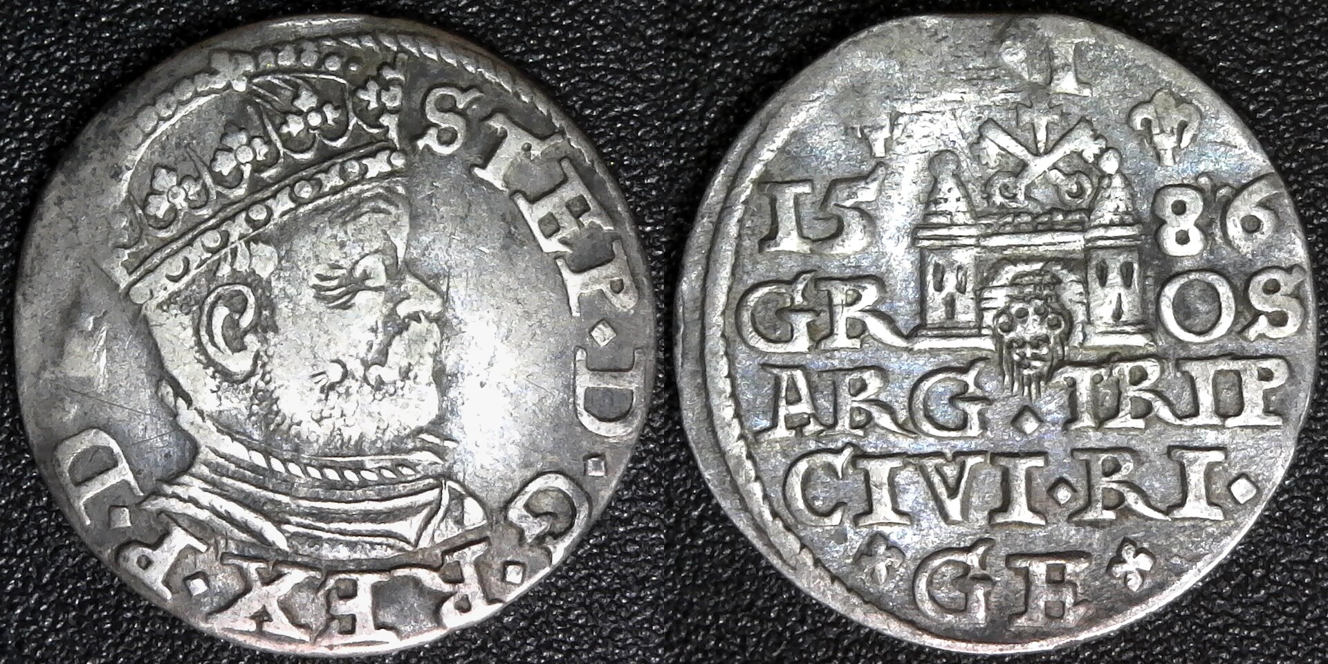 Poland; Silver 3 Grossus 1585 King Stefan Batory Riga Mint Iger#R.86.2c obv C-side.jpg