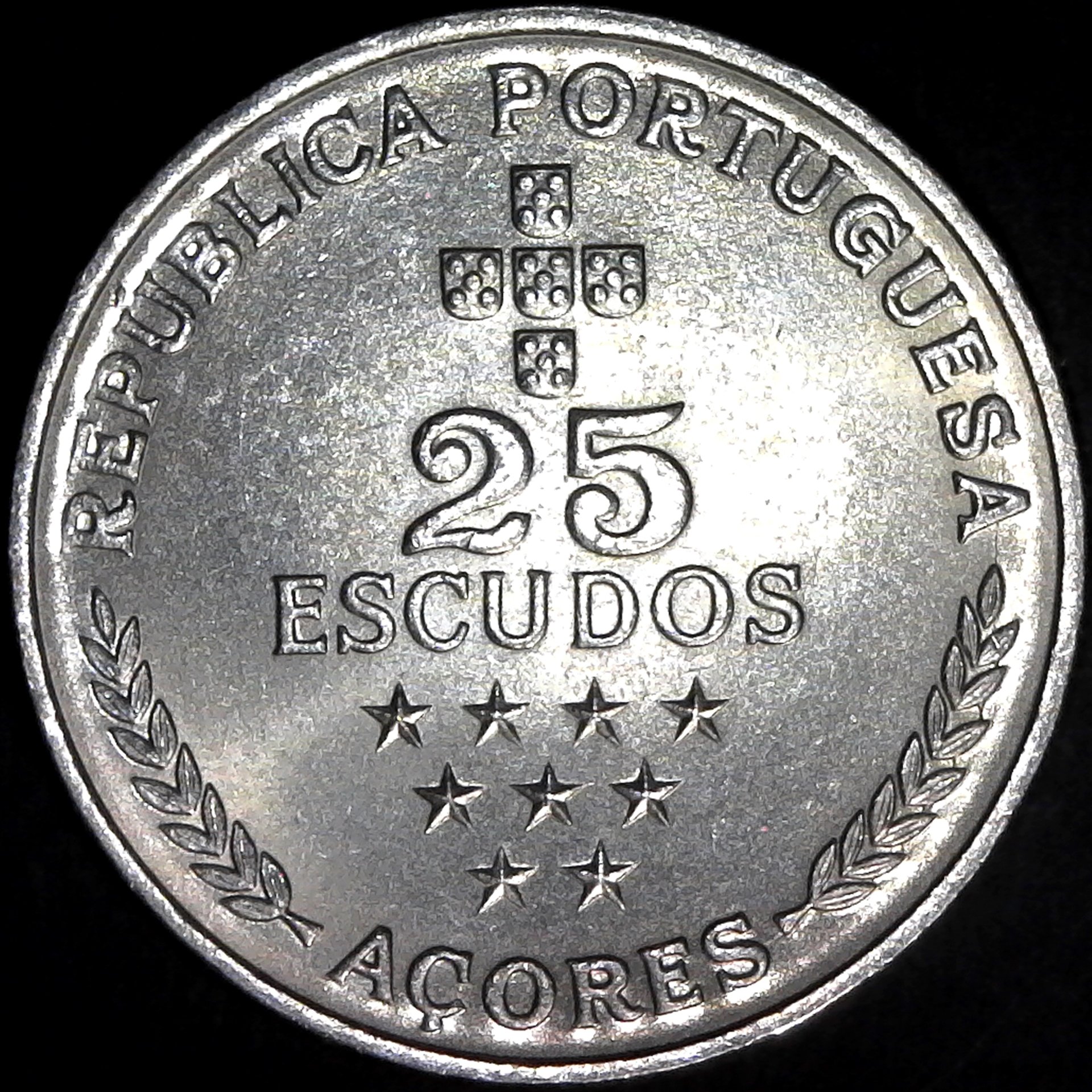 Portugal Azores 25 Escudos 1980 obv.jpg