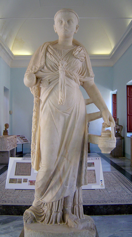 Priestess_of_isis with situla.jpg