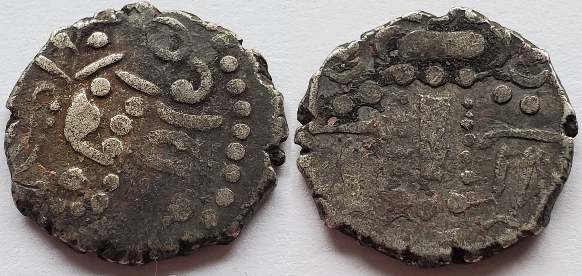 Proto Sri Vigra Type 2 attendants.jpg