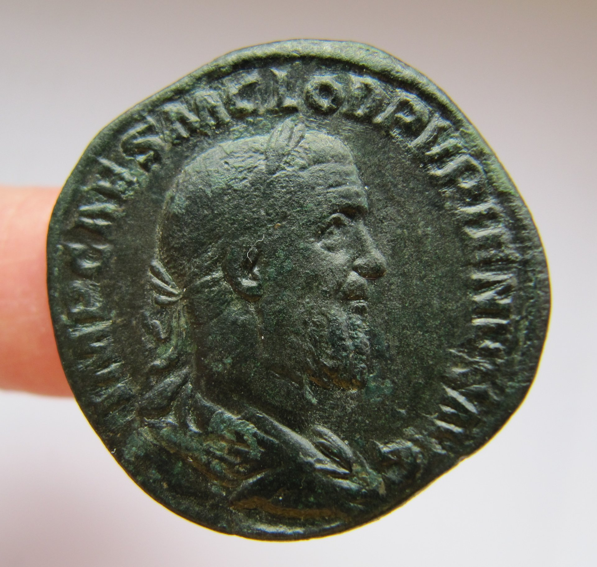 Pupinus Sestertius-Pax-Obv - 1.jpg