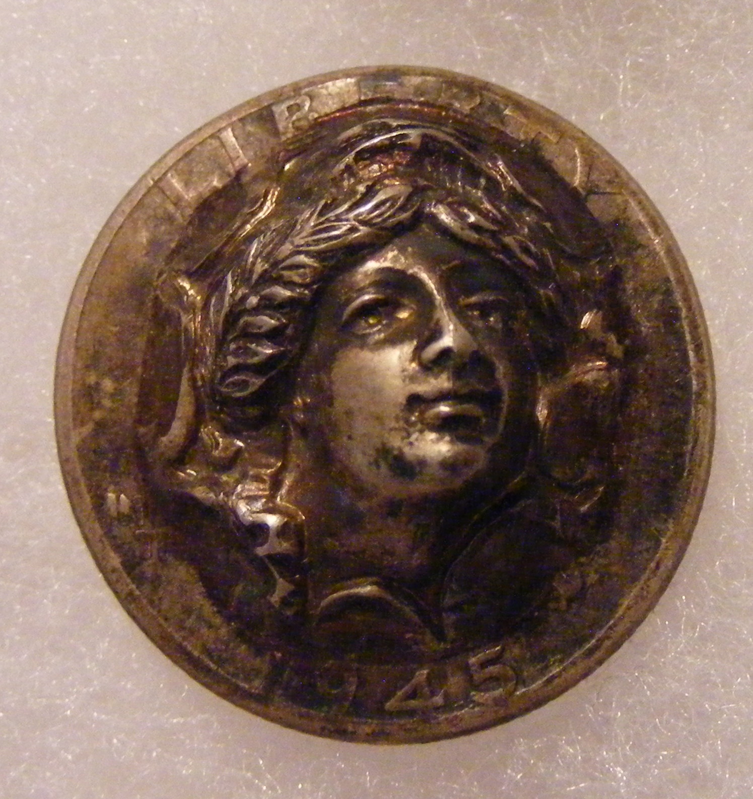 Quarter Liberty 1945.JPG