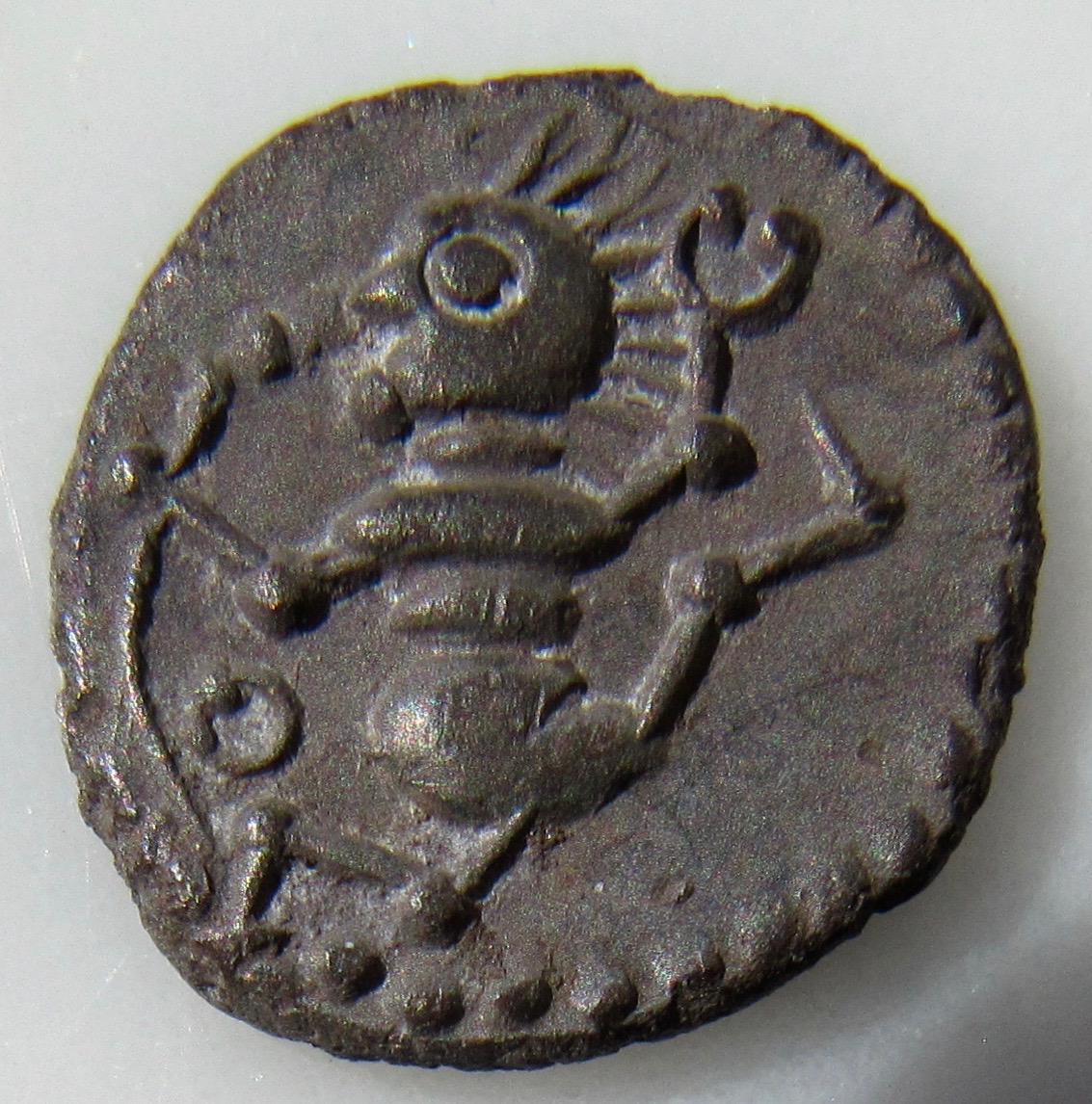 Quinar Tanzendes Männlein-Hessen-Rheinland-UBIER-mid 1st cent BC. Obv - 1.jpg