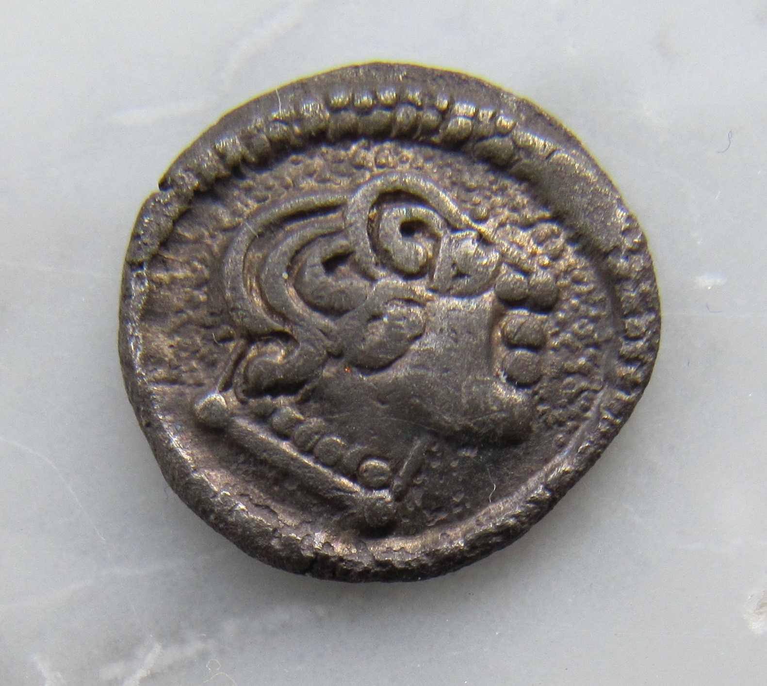 Quinar Vogelmännchen-Hessen u. Rheinland-Nauheimer Typus-Obv - 1.jpg