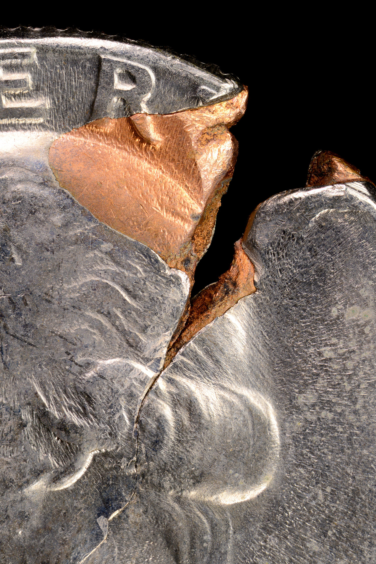 Ragged-Fissure-Detail-3.jpg