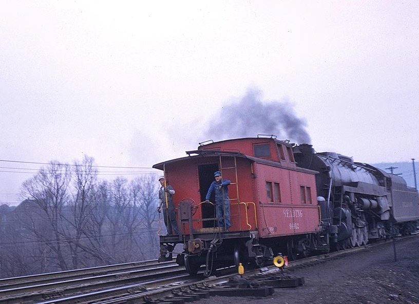 rdg_t1 and caboose ac.jpg