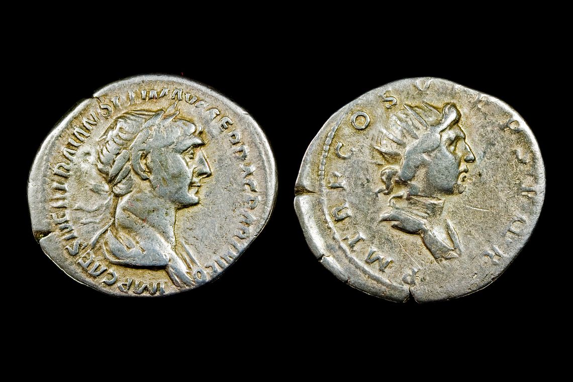 re1810bb0574.jpg