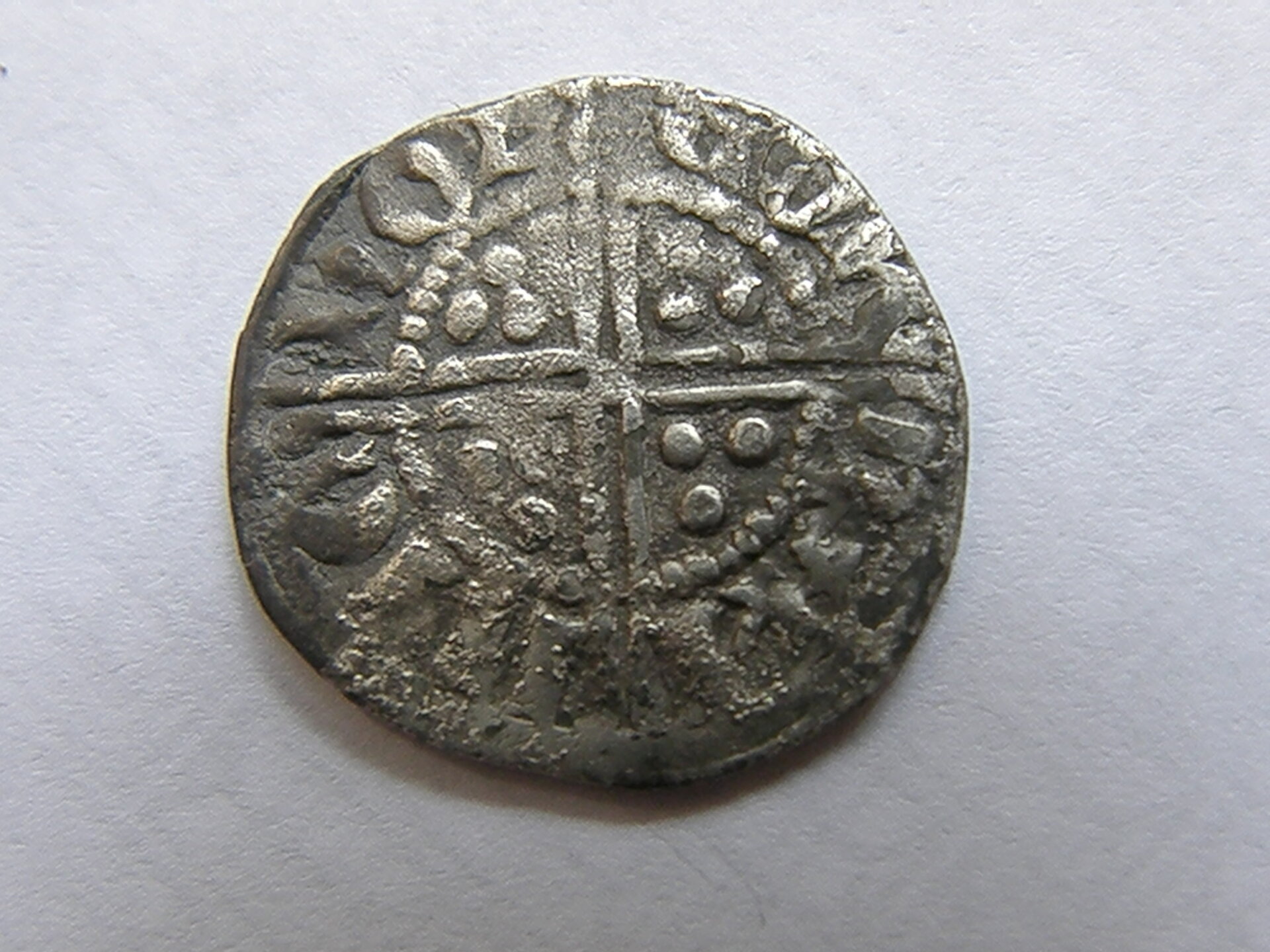 reverse of voided long cross Henry III.JPG