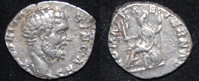 RI Clodius Albinus 193-197 CE AR Denarius ROMAE AETERNAE Roma seated.jpg