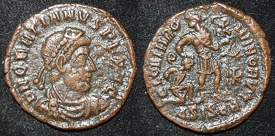 RI Gratian 367-383 CE AE 17mm Reduced Folles Leading captive XP banner labarum Obv-Rev.jpg
