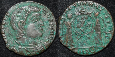 RI Magnentius 351-352 CE AE 2 Maiorina 2 Victories holding wreath VOT V Obv-Rev.jpg
