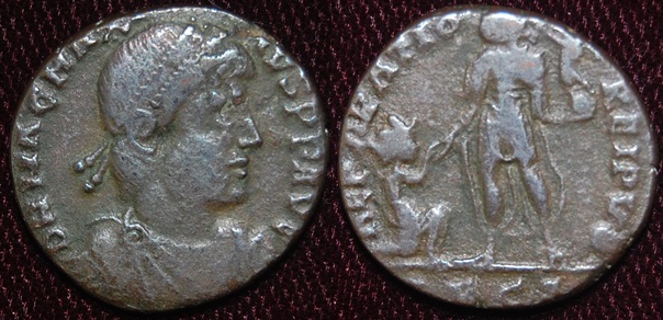 RI Magnus Maximus 383-388 CE AE Follis.jpg