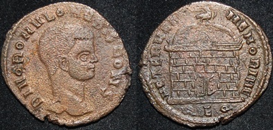 RI Romulus 310-311 CE AE25 Rome Domed Shrine doors ajar with sm Eagle R E Q.jpg
