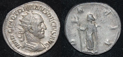 RI Trajan Decius 249-251 CE AR Ant Dacia draco standard.jpg