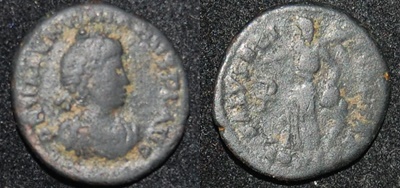 RI Valentinian II 375-392 CE AE4 Chi Rho.jpg