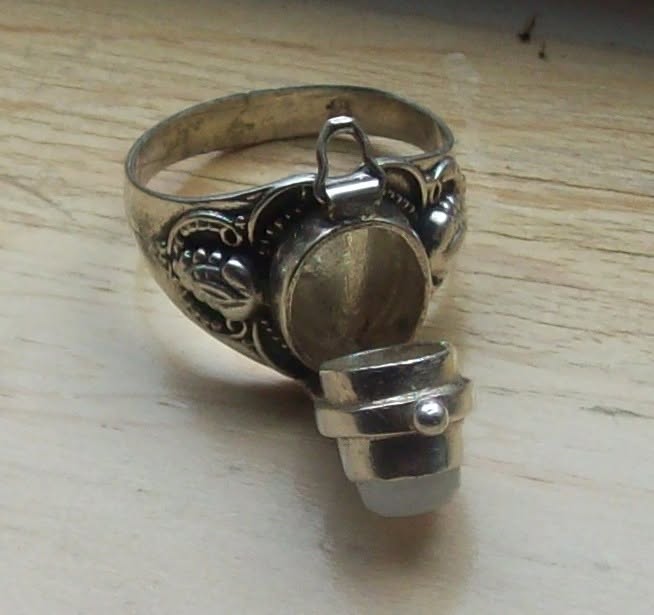 Ring.jpg