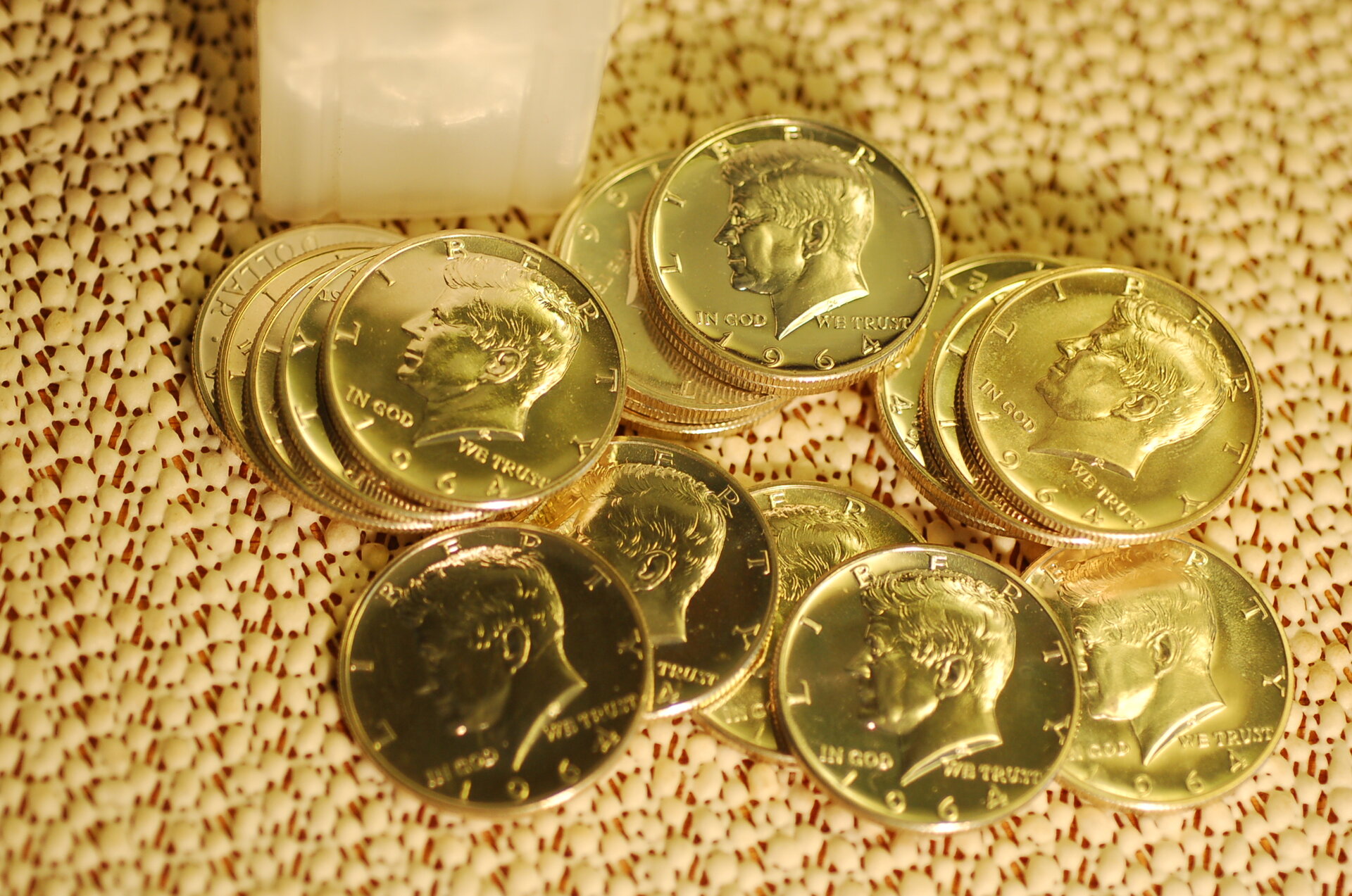 Roll 1964 Kennedy Proof Halves #5*.JPG