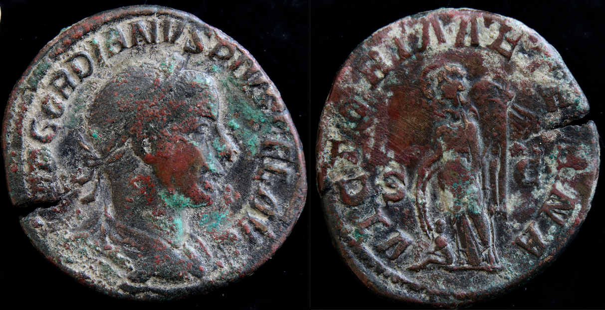 Rom – Gordian III, Sesterz; Victoria Aeterna.png