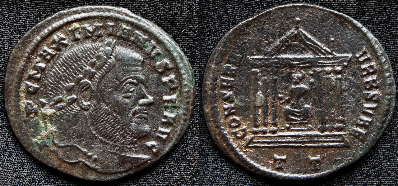 Rom – Maximian, Follis, Tempel (neuestes Foto).png