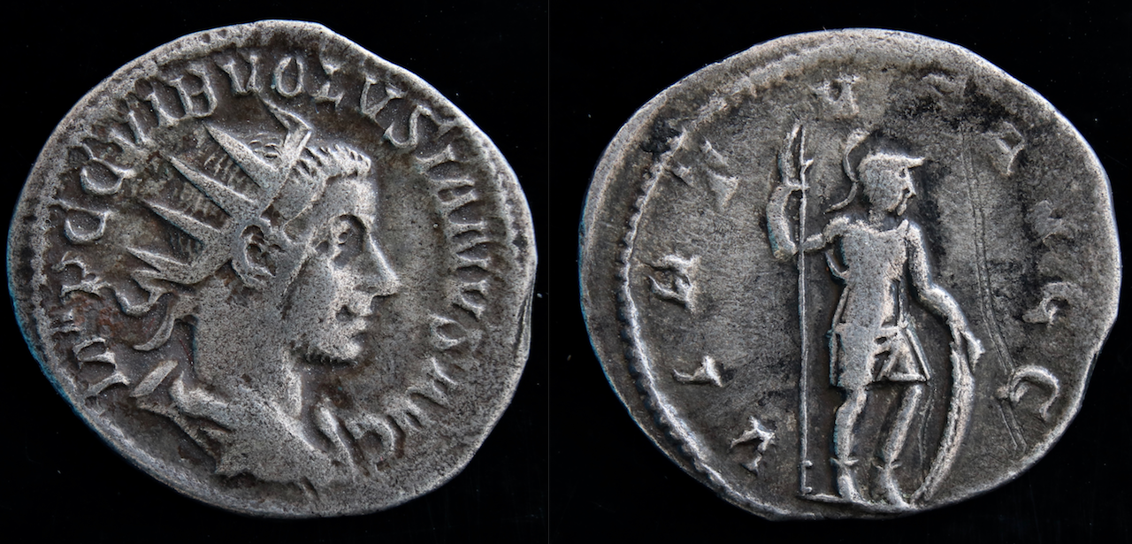 Rom – Volusian, Antoninia, Virtus.png