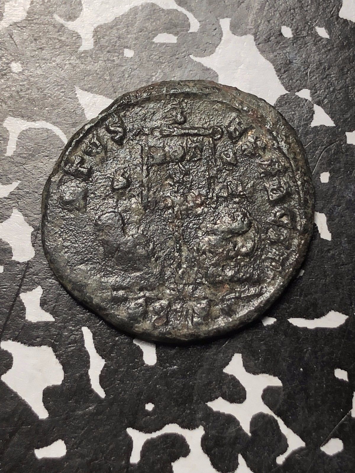 roman coin facing left-back4.00.jpg