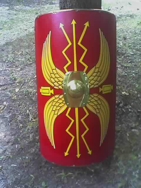roman_scutum_shield_by_hotstuffington.jpg