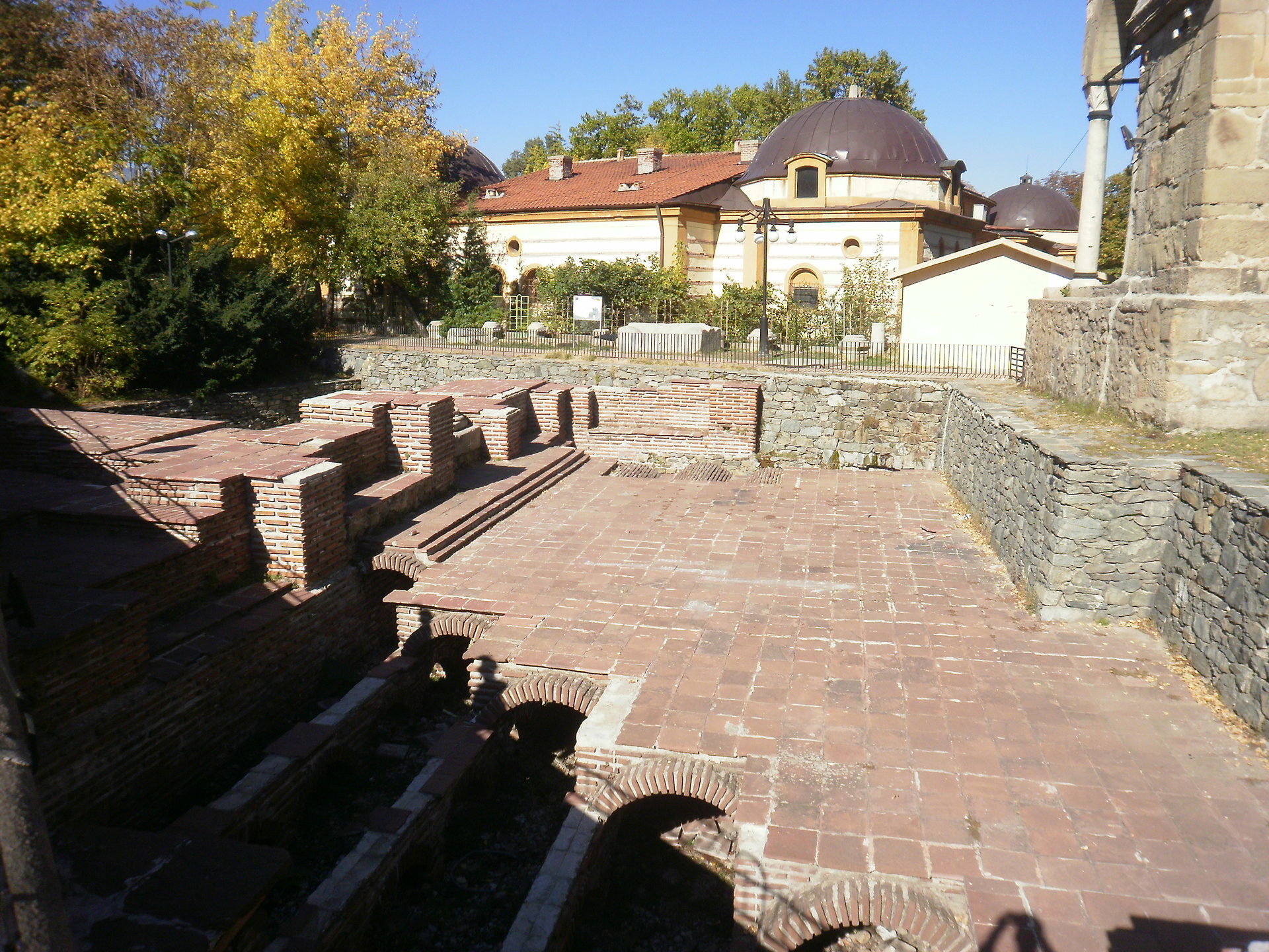 Roman_thermae_complex_(Kyustendil)_18.JPG