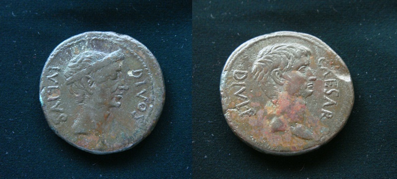 Rome_Rep_Julius-Caesar_sest_both_2011_0800px.jpg